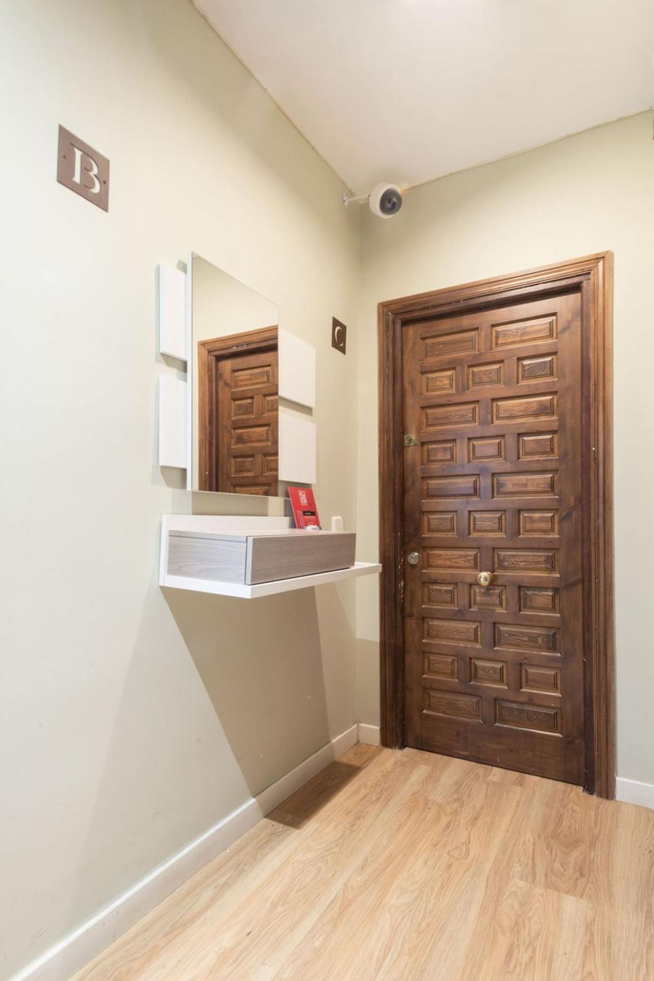Apartamentos Day Madrid Plaza De Espana Centro Gran Via Sol Malasana מראה חיצוני תמונה
