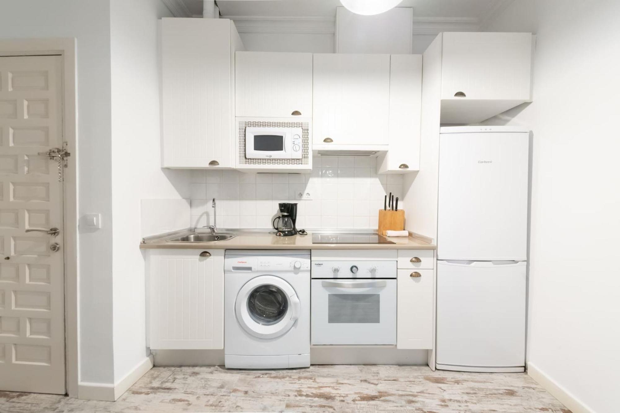 Apartamentos Day Madrid Plaza De Espana Centro Gran Via Sol Malasana מראה חיצוני תמונה