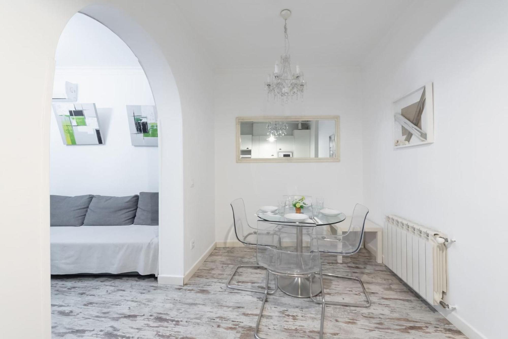 Apartamentos Day Madrid Plaza De Espana Centro Gran Via Sol Malasana מראה חיצוני תמונה