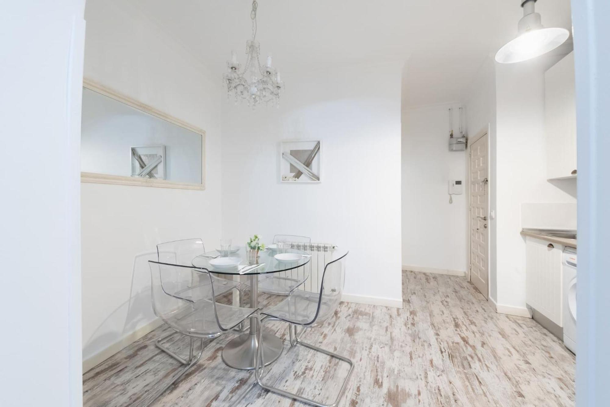 Apartamentos Day Madrid Plaza De Espana Centro Gran Via Sol Malasana מראה חיצוני תמונה