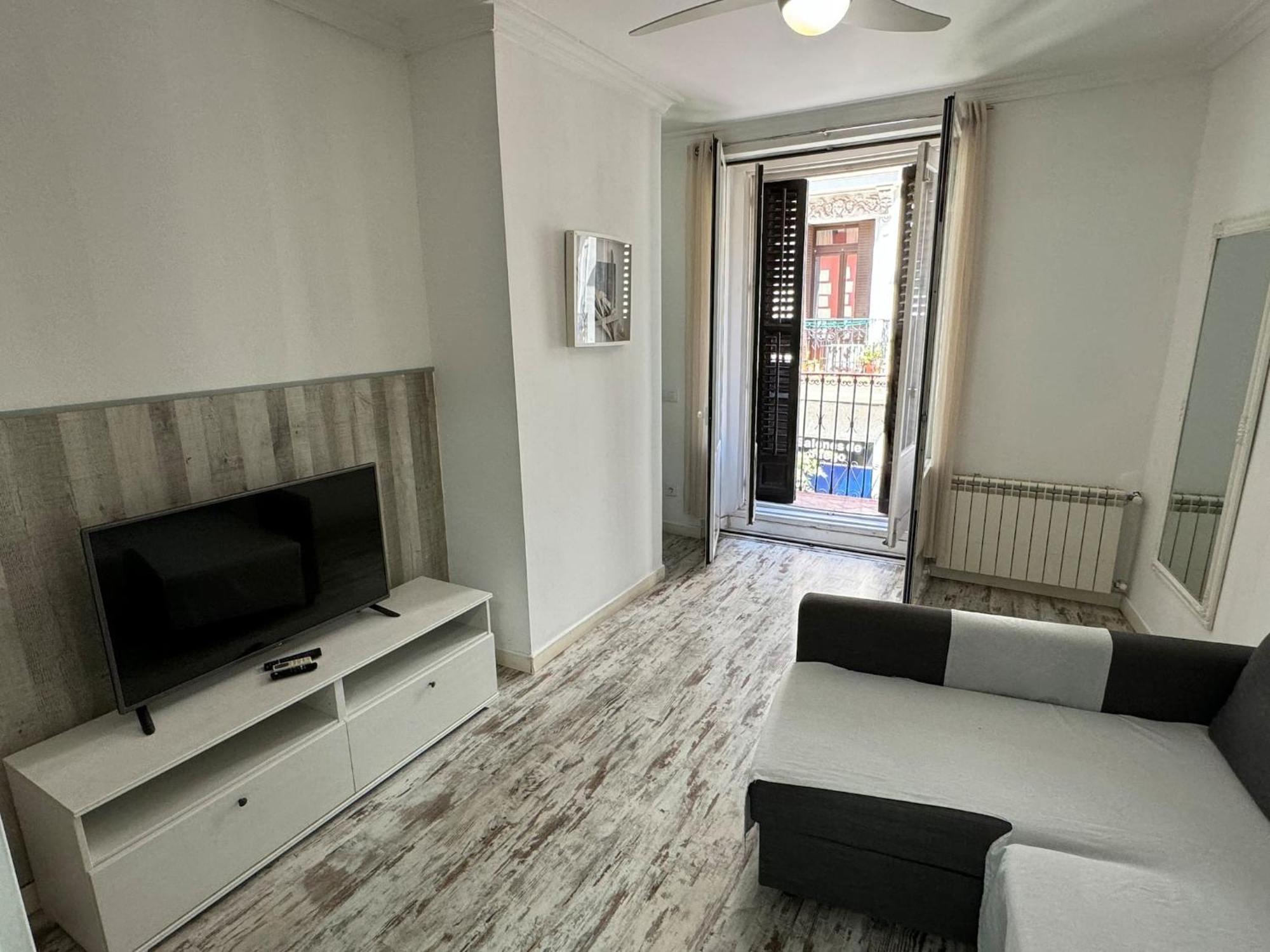 Apartamentos Day Madrid Plaza De Espana Centro Gran Via Sol Malasana מראה חיצוני תמונה