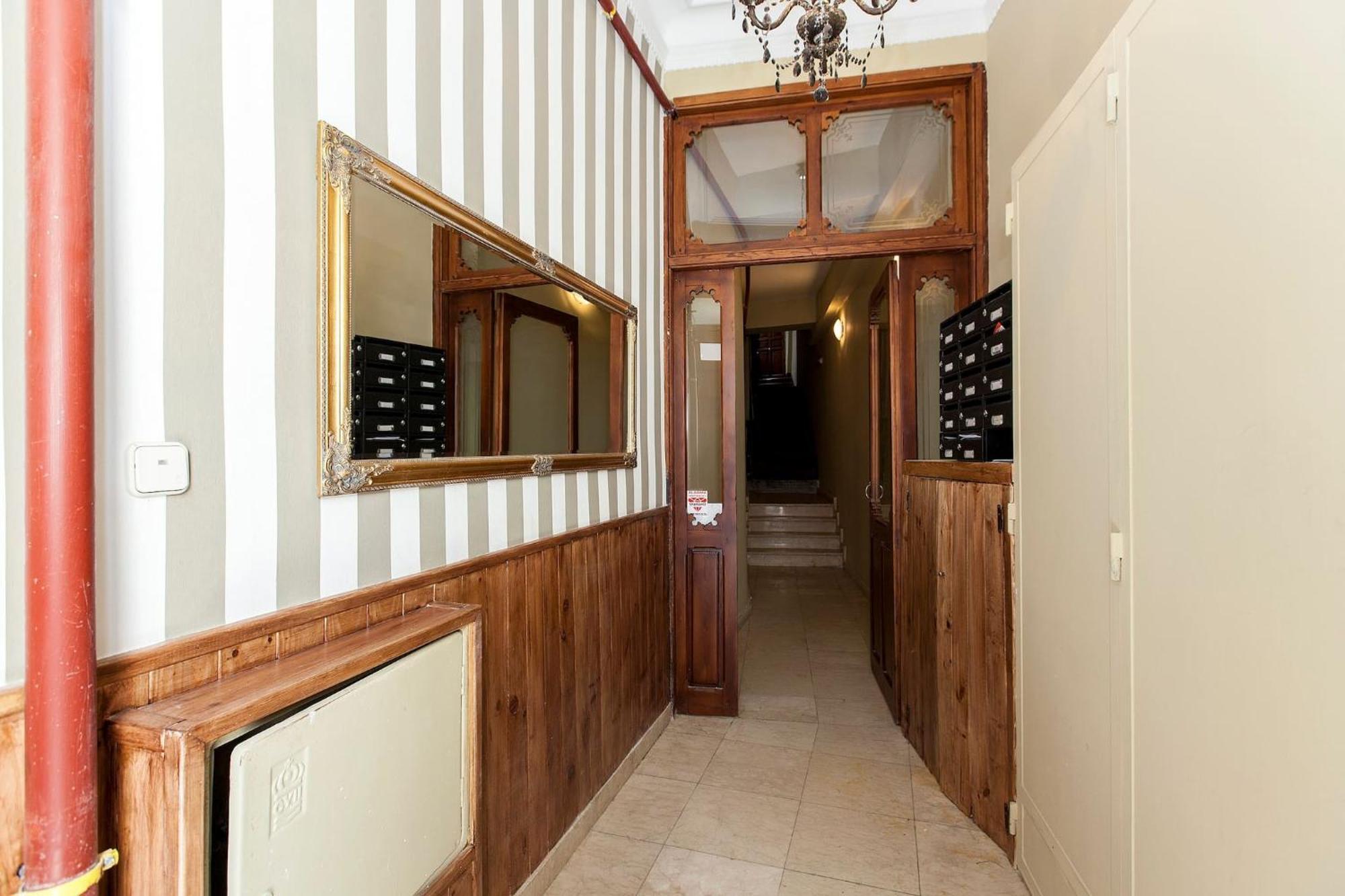 Apartamentos Day Madrid Plaza De Espana Centro Gran Via Sol Malasana מראה חיצוני תמונה
