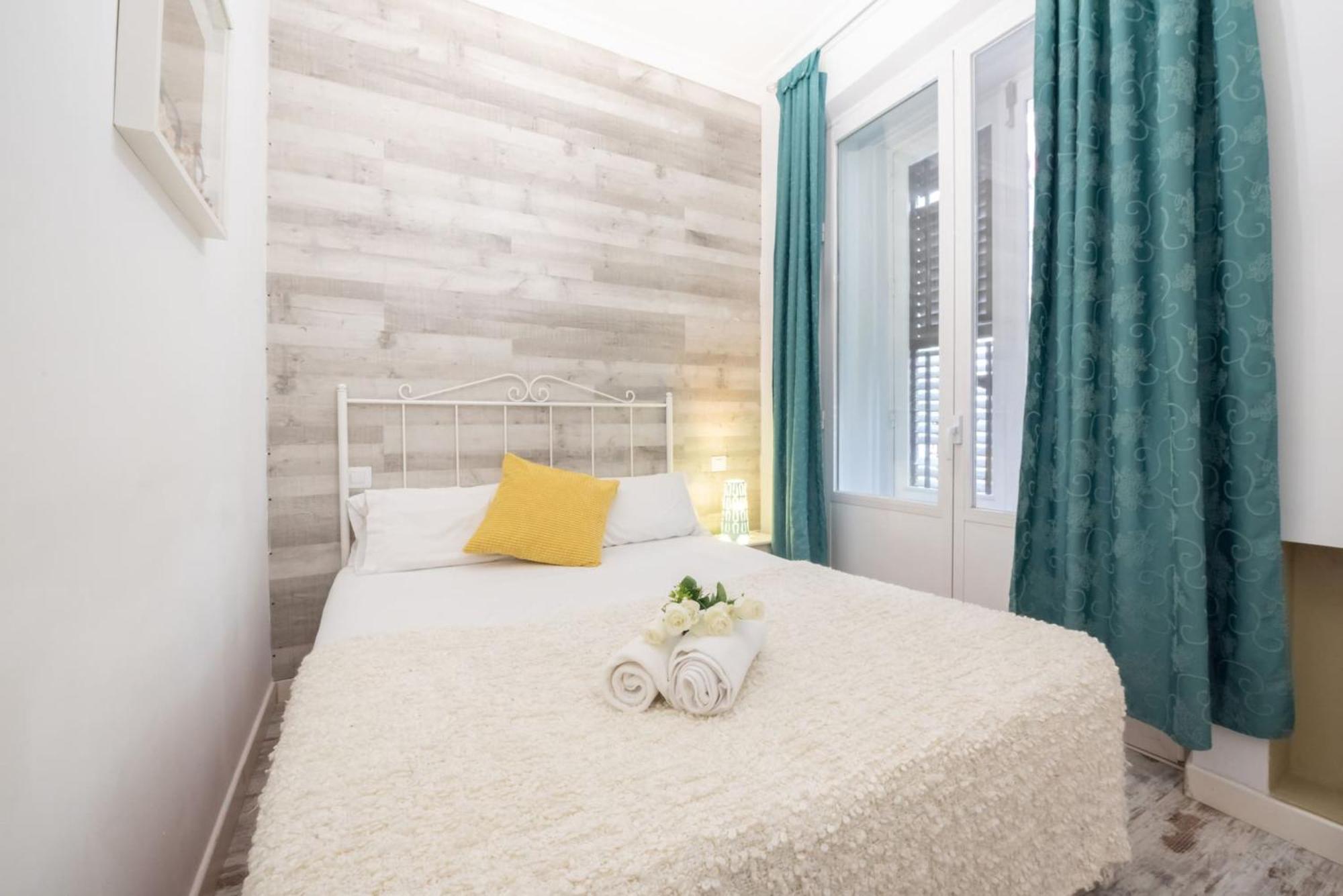 Apartamentos Day Madrid Plaza De Espana Centro Gran Via Sol Malasana מראה חיצוני תמונה